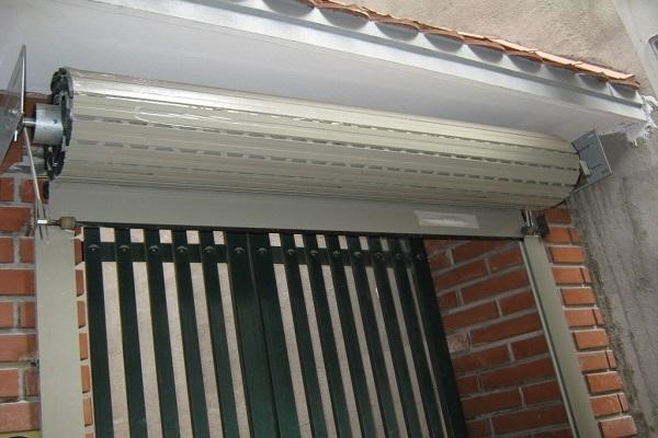 giá cửa cuốn Khải Đức Thành giá cửa cuốn Khải Đức Thành