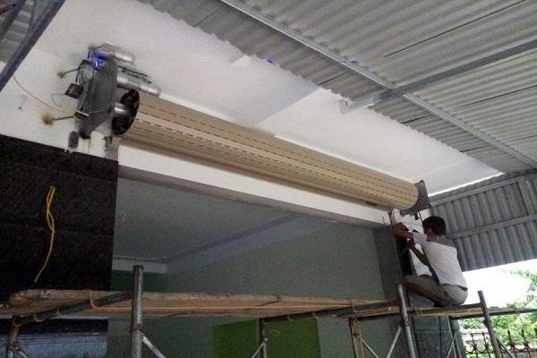 giá thi công cửa cuốn