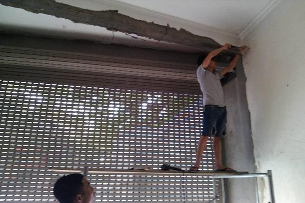 giá thi công cửa cuốn