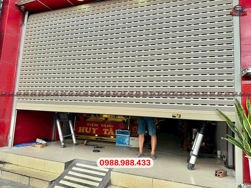 Sửa Cửa Cuốn Quận Hai Bà Trưng Uy Tín – Hotline 24/7, Có Mặt Trong 15 Phút