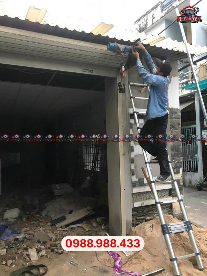 Tại Sao Nên Chọn Cửa Cuốn Nguyễn Gia Sửa Cửa Cuốn Tại Quận 10?